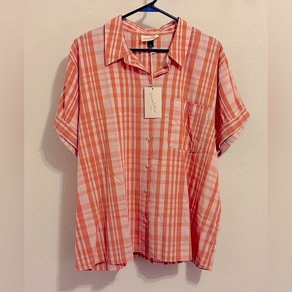Universal Thread Tops - NWT Universal Threads Top Camp Shirt